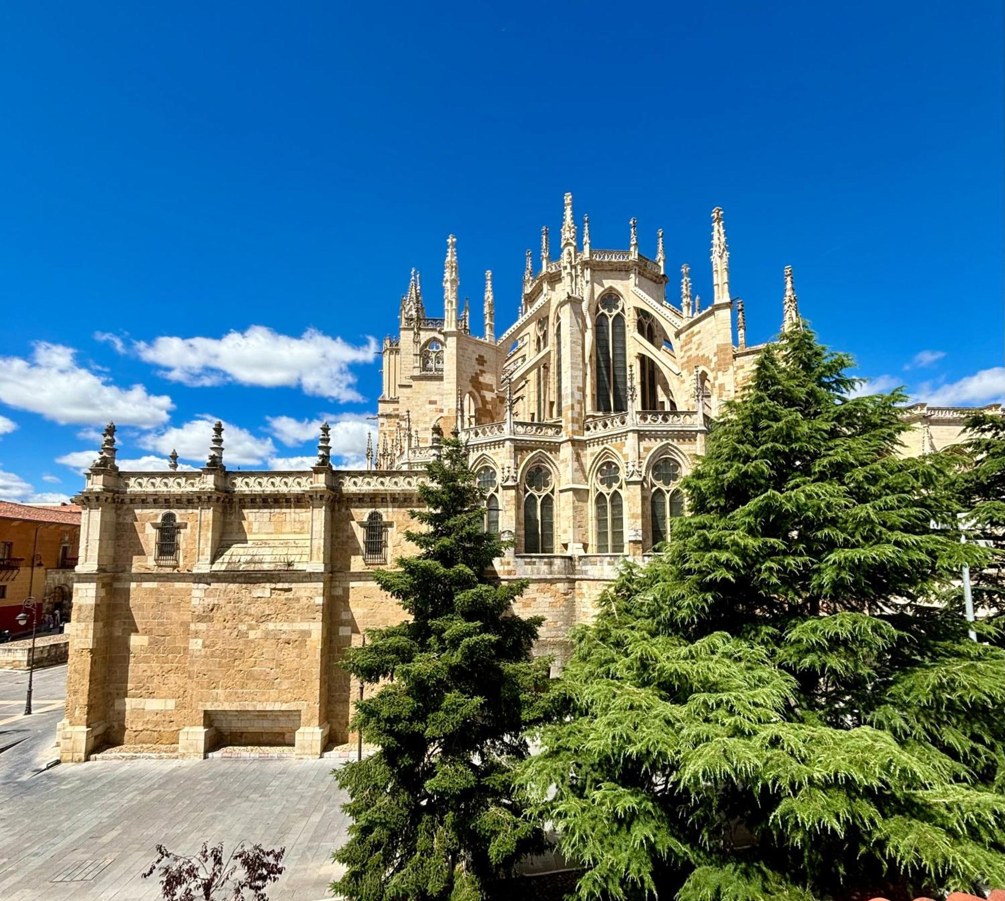 Suites La Catedral Leon Exterior photo